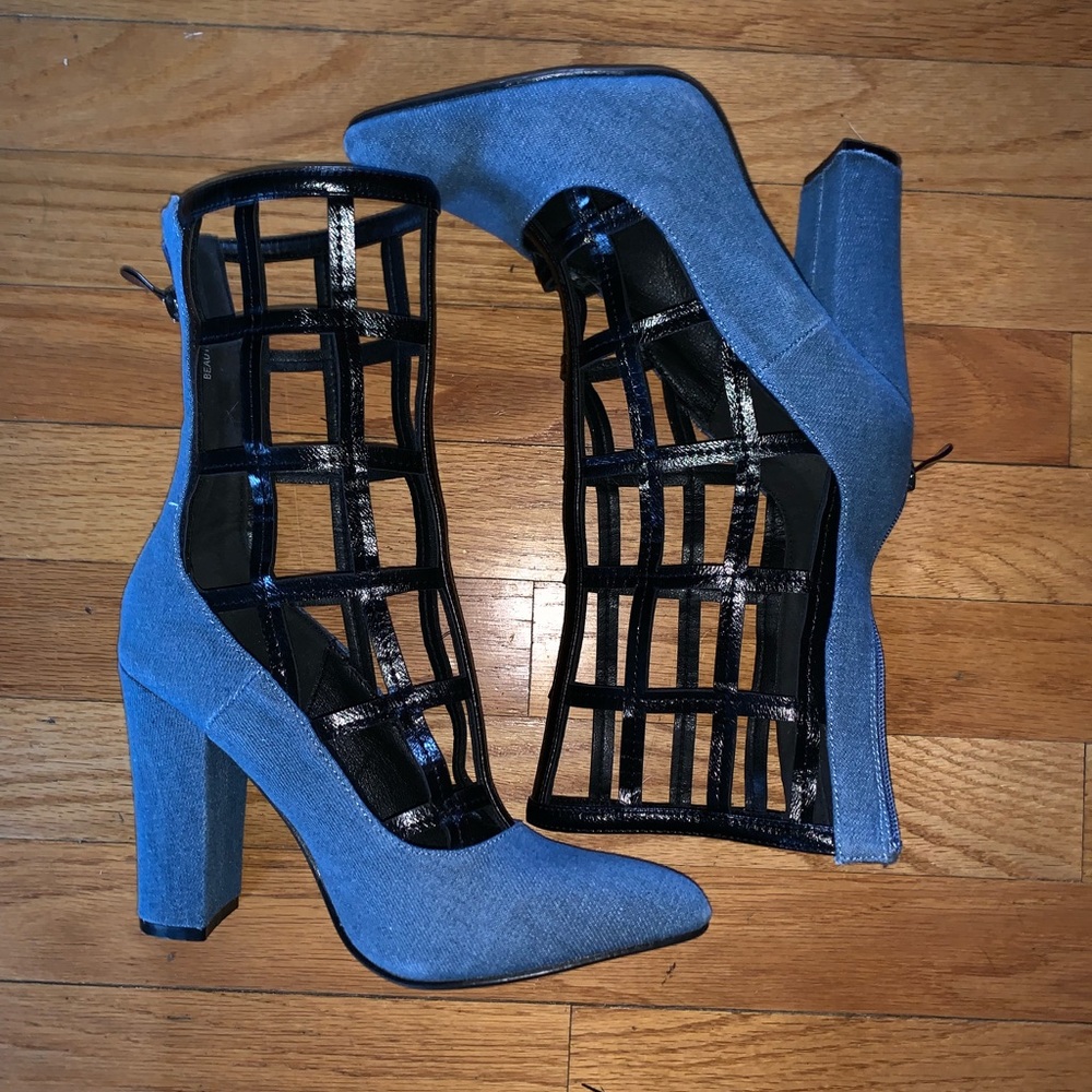 ❤️❤️ Denim and Black Pumps ❤️❤️